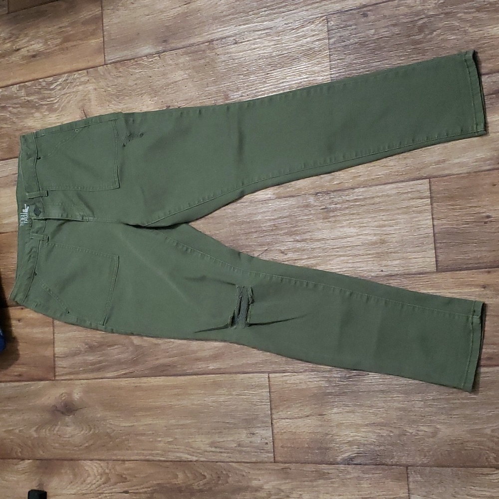 Time and Tru Olive Green Skinny Pants